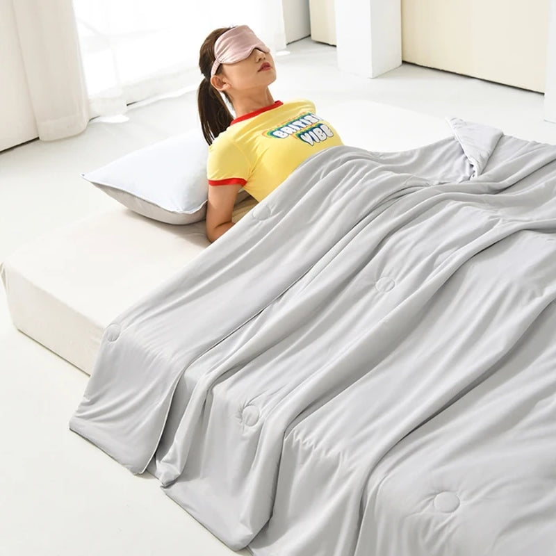Air Condition Comforter for Summer Pure Color Ice Silk Cooling Blanket Lightweight and Smooth Twin/King Size Cold Quilt