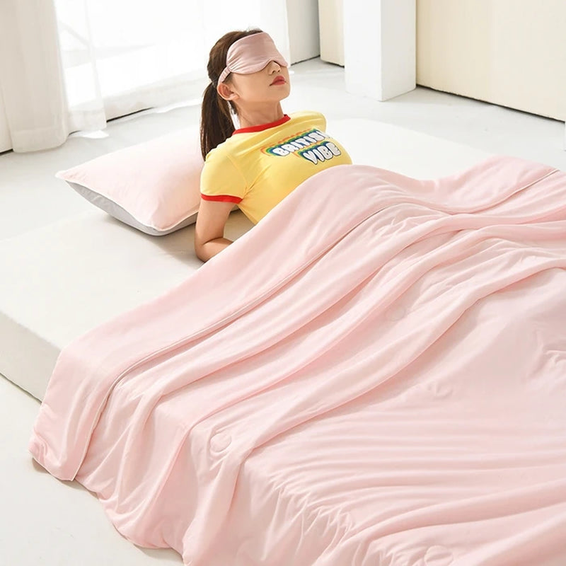 Air Condition Comforter for Summer Pure Color Ice Silk Cooling Blanket Lightweight and Smooth Twin/King Size Cold Quilt