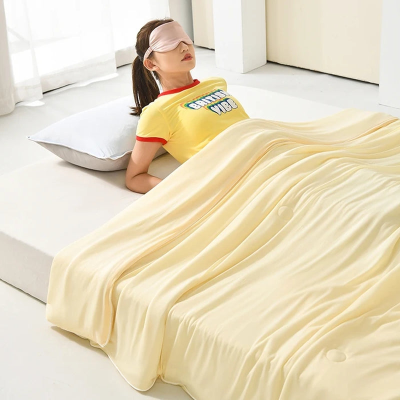 Air Condition Comforter for Summer Pure Color Ice Silk Cooling Blanket Lightweight and Smooth Twin/King Size Cold Quilt