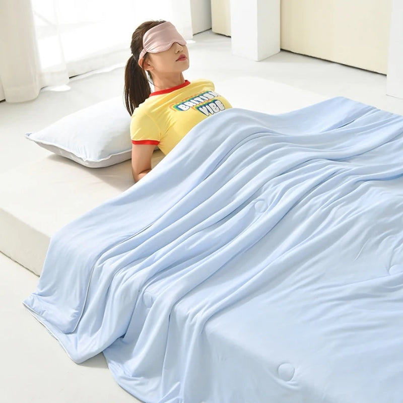 Air Condition Comforter for Summer Pure Color Ice Silk Cooling Blanket Lightweight and Smooth Twin/King Size Cold Quilt